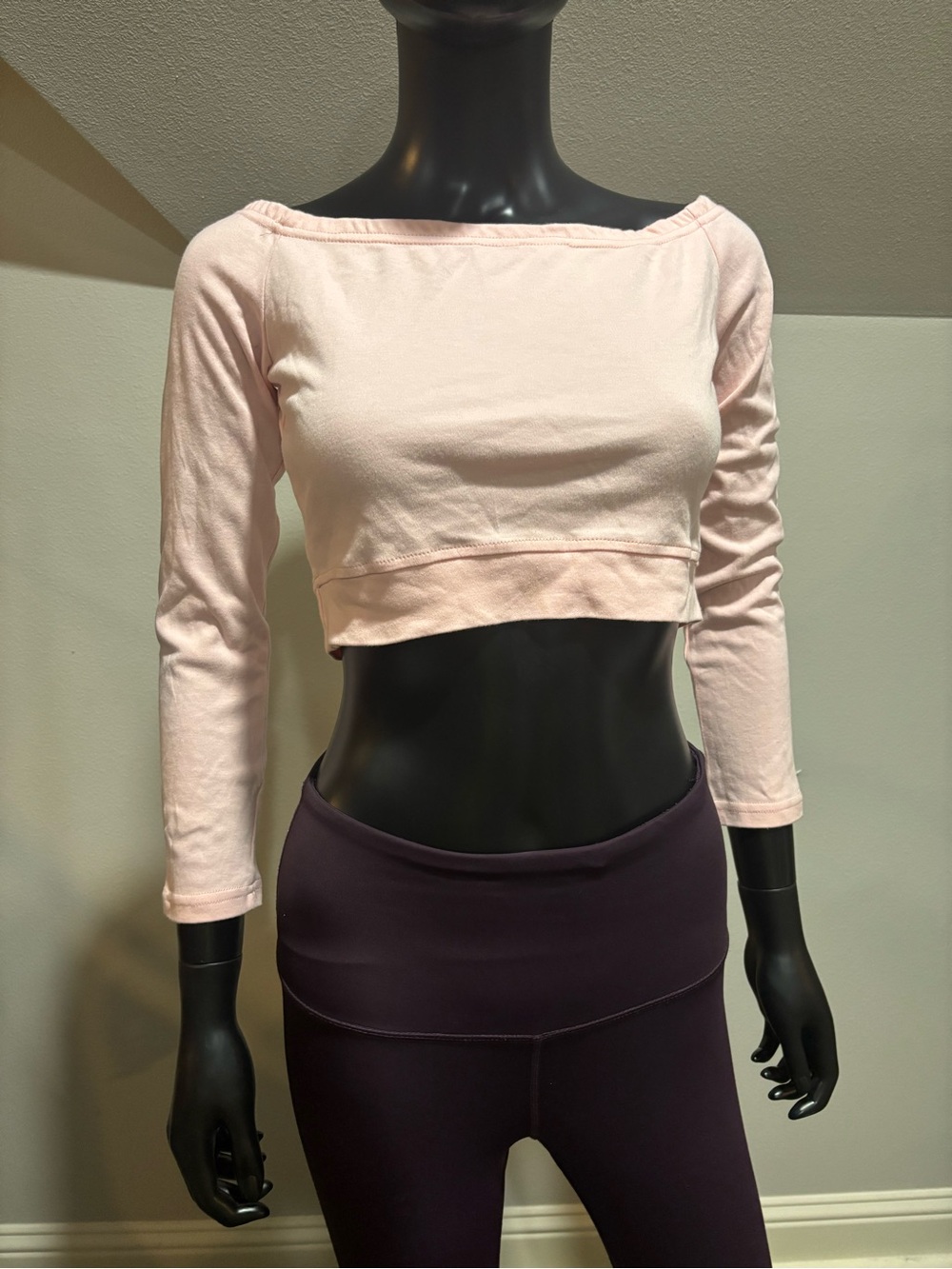 Pink L/S cropped yoga Pilates top reversible sz small